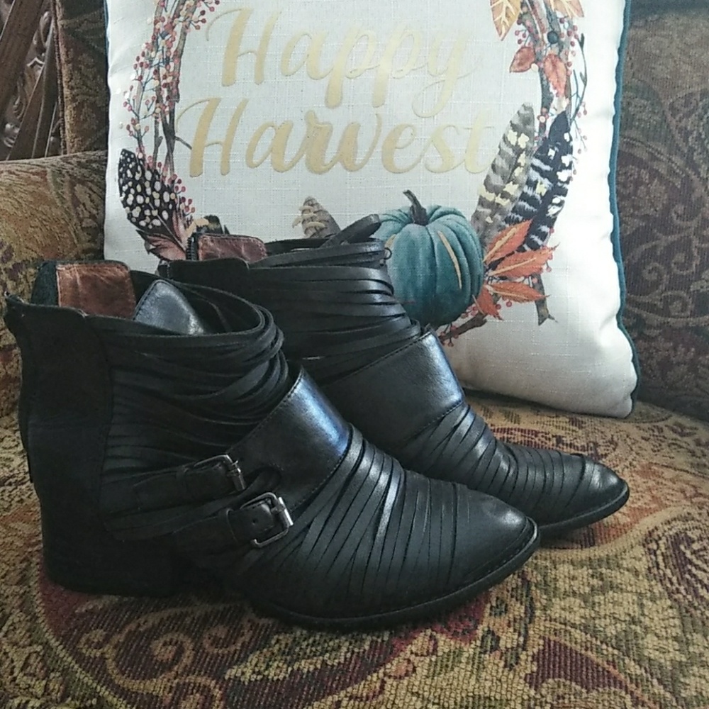 Jeffrey Campbell Isley strappy booties sz